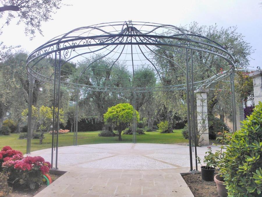 Gazebo in ferro rotondo