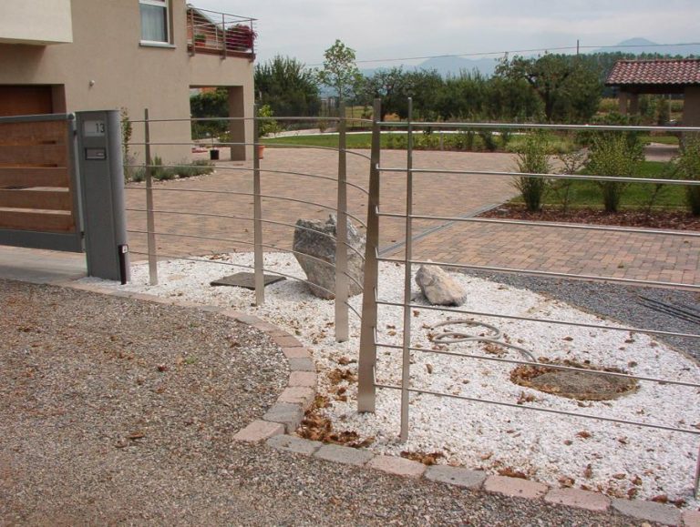 Recinzione in acciaio inox modello moderno - Recinzione Acciaio Inox 101 768x579