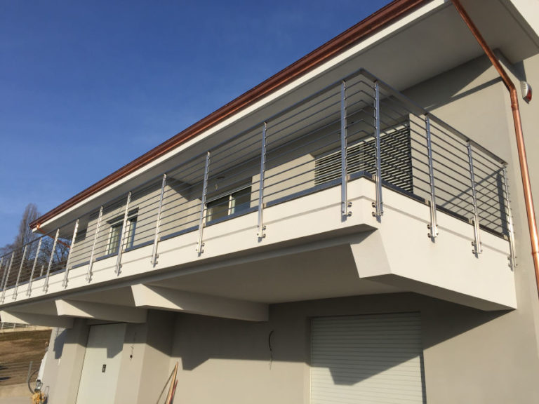 Garde-corps de balcon en acier inoxydable satiné - Mondino srl