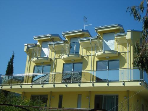 condominio-parapetto-acciaio-vetro-000-12